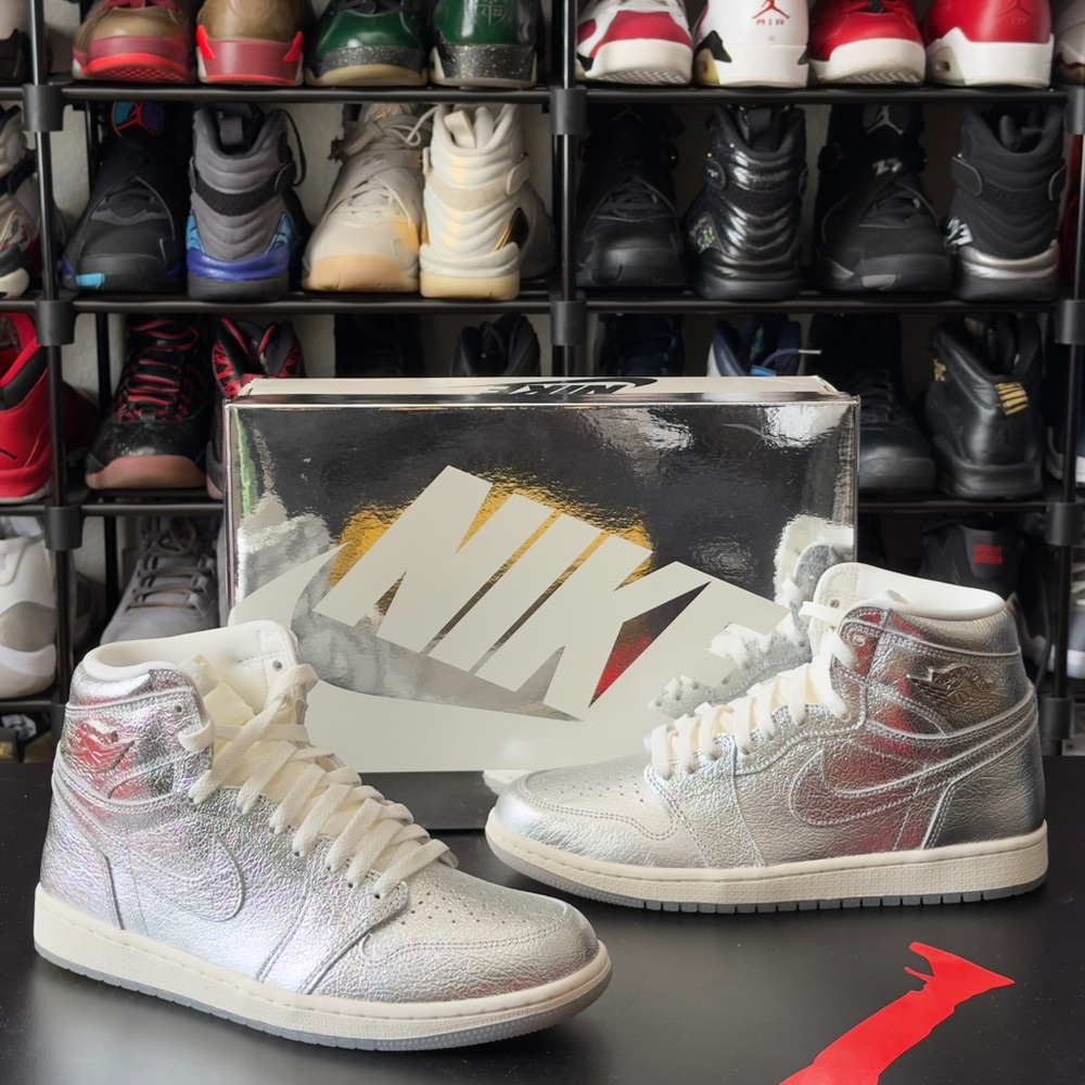 2024 Wmns Air Jordan 1 Retro High OG 'Chrome' Size 9.5 Womens/8 Mens